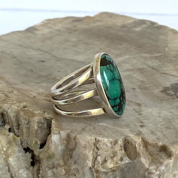 VTG Sterling Silver Southwest Style Oval Bezel Set Turquoise Triple Shank Ring - Picture 12 of 16